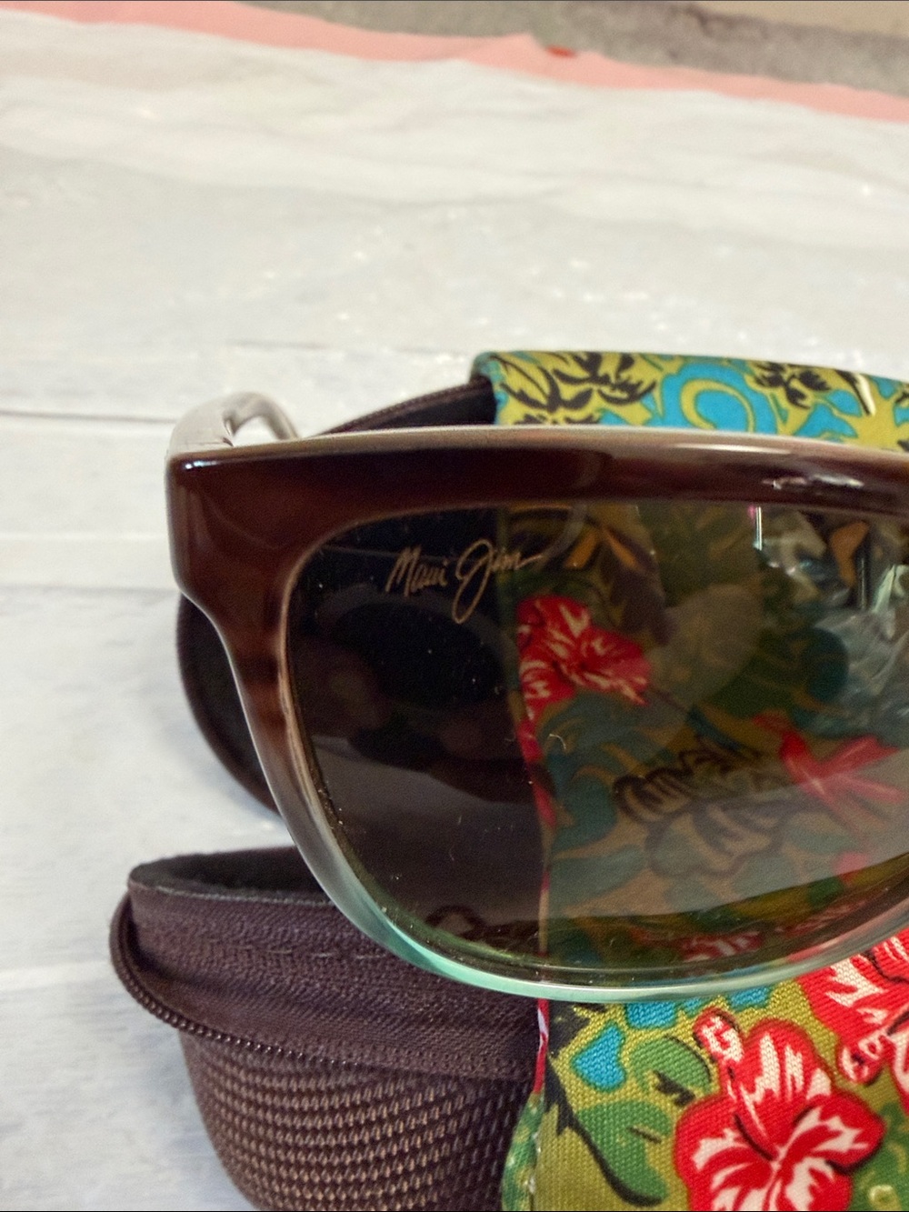 Maui Jim Brown Cat-Eye Sunglasses with Green Inner Trim - Picture 2 of 7